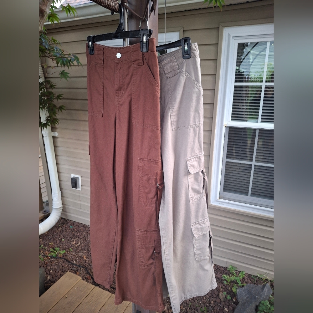 No Boundaries Chocolate Brown / Grey for  (2) Pants Both Colors Included